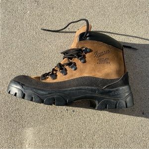 Danner Combat Hiker Boots - M7/W 8.5